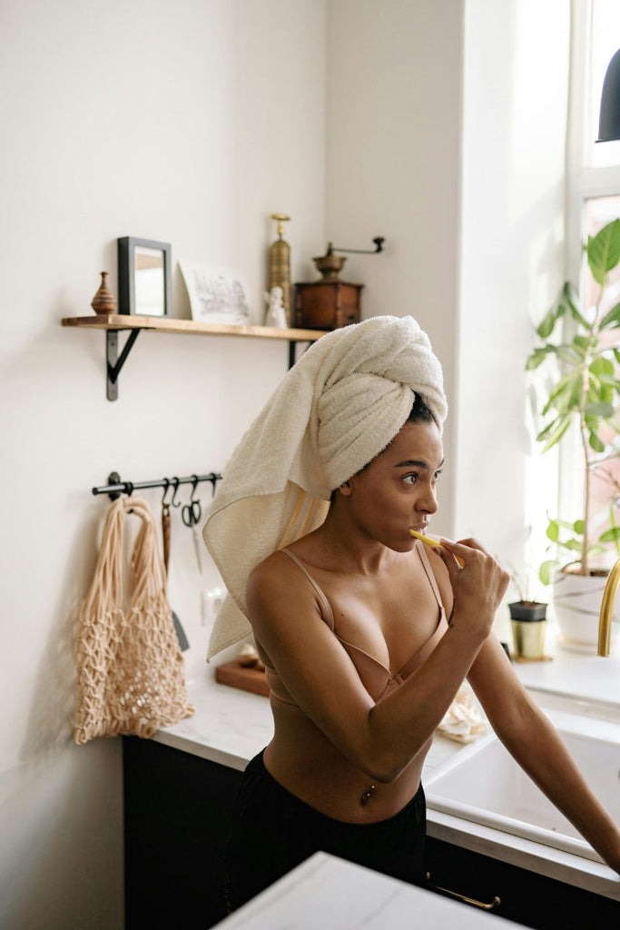 A Natural Guide to Dental & Oral Care